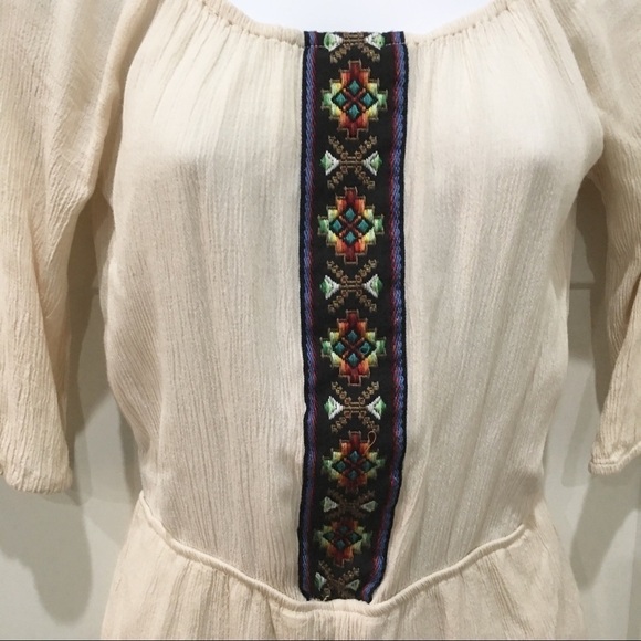 BLU Pepper Francesca’s Collection Aztec Romper off white shorts size small - Picture 3 of 7